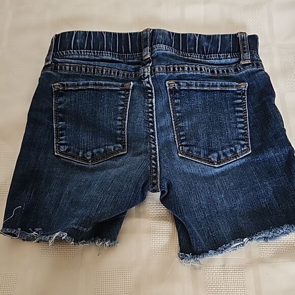 Gap Girl's Bundle Of Sweater & Jean Shorts With Raw Hem Size 8 Black/ Blue - Picture 5 of 16